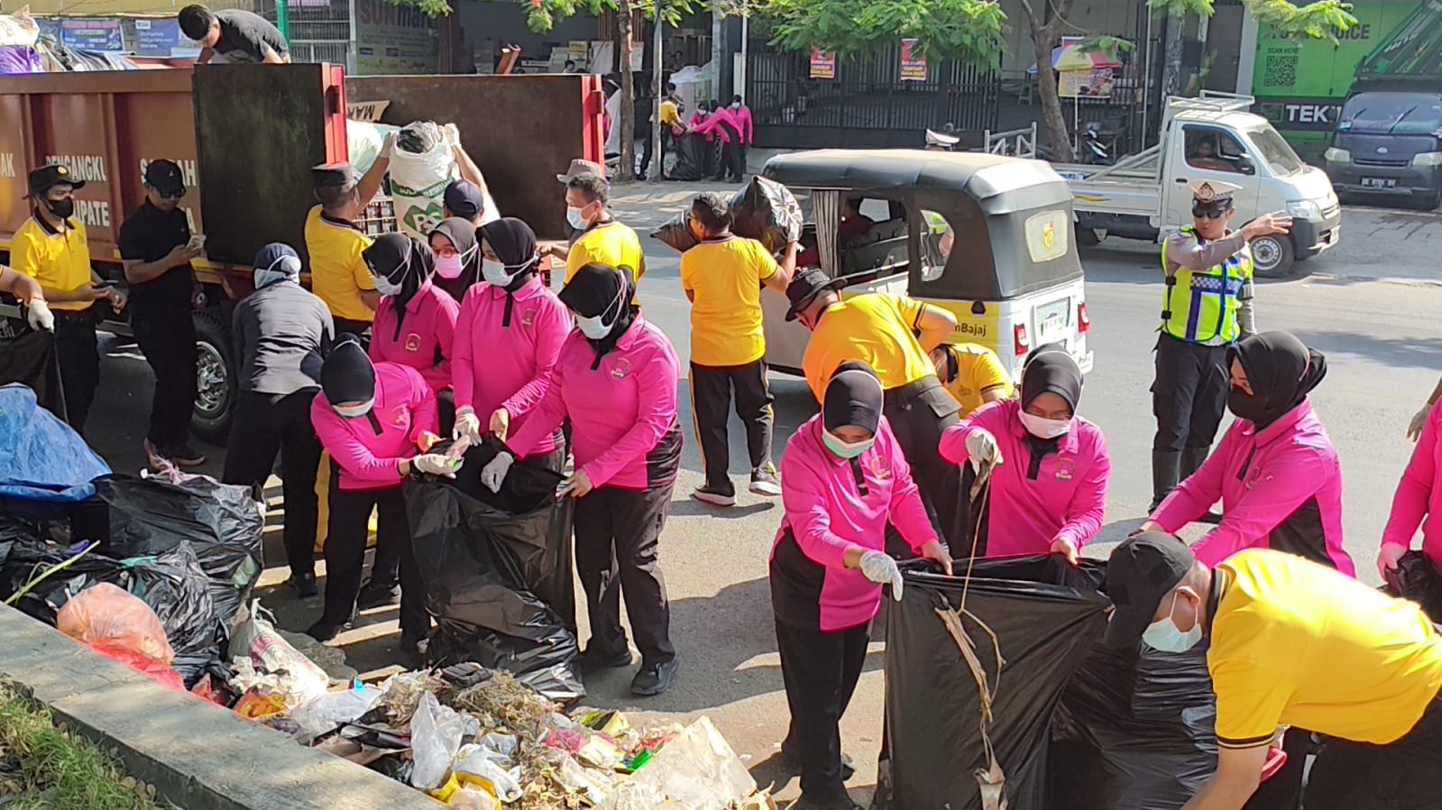Kapolresta Gowa Pimpin Apel Peduli Sampah, TNI-Polri dan Pemerintah Turun Bersihkan Kota