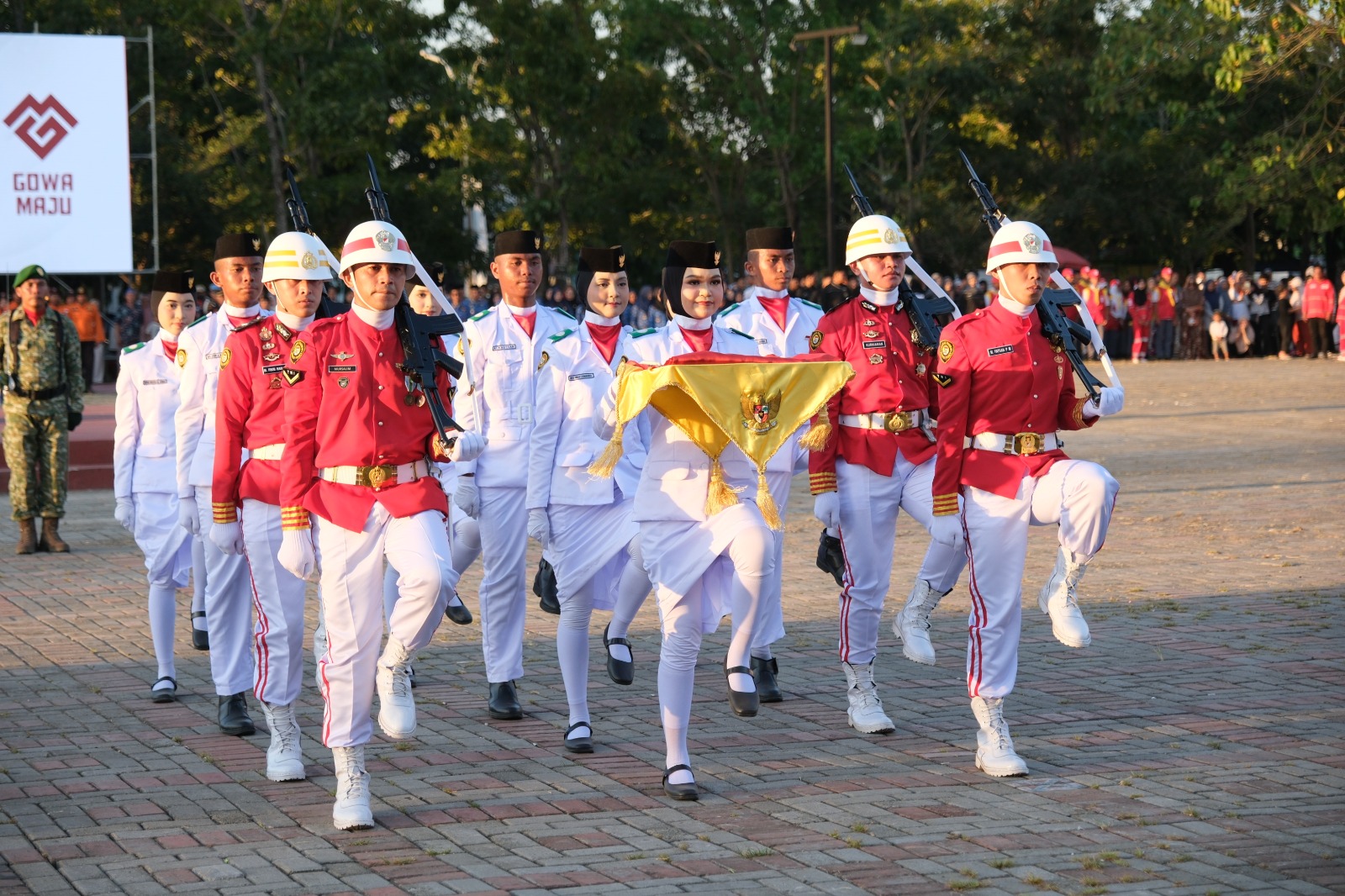 Tugas Tuntas, Paskibraka Gowa Akhiri Rangkaian HUT RI dengan Penurunan Bendera Tanpa Kendala