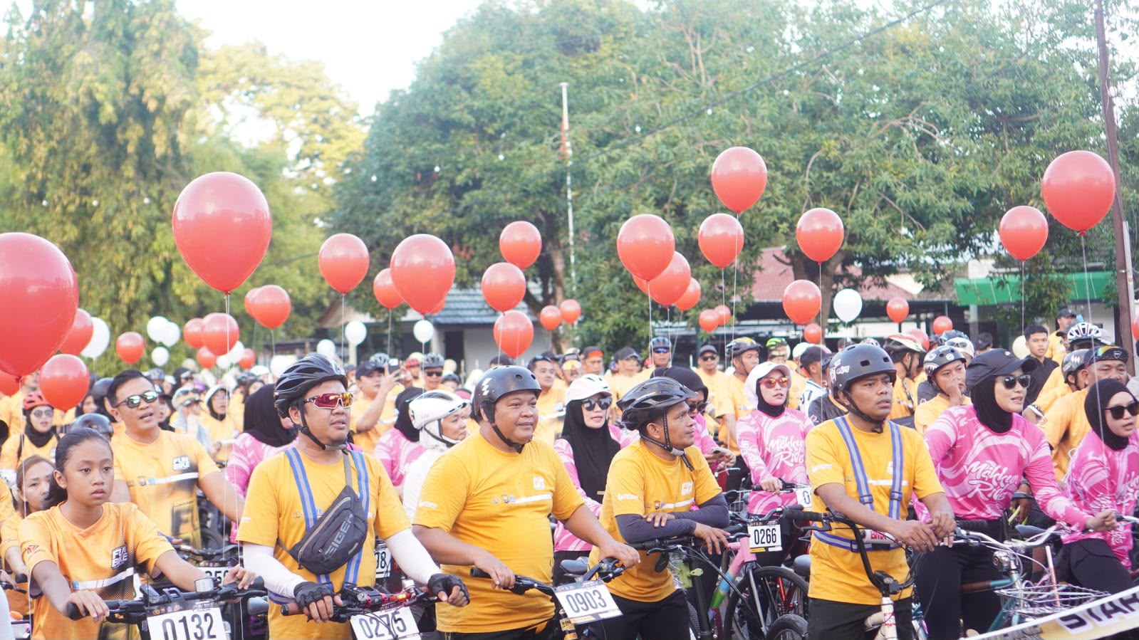 Ribuan Goweser Padati Watampone, Fun Bike Bhayangkara Jadi Panggung Kebersamaan Warga dan Polisi