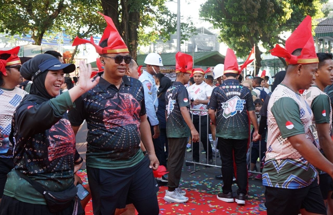 Tujuh Ribu Pelari Padati Jalan Sudirman, Dandim 1409/Gowa Ikut Elite Run Patonro
