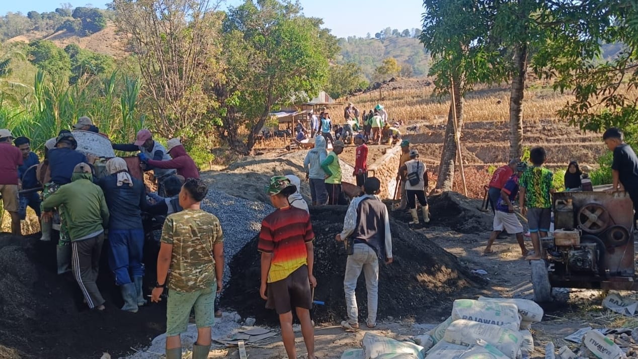 Jembatan Badenglolo Capai 67 Persen, Kolaborasi TNI dan Warga Percepat Akses Pelosok Gowa