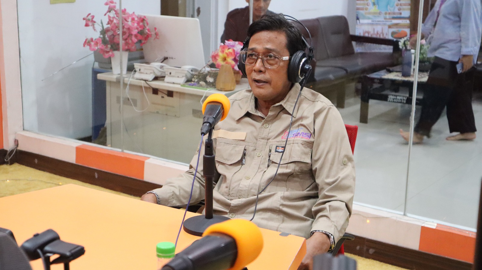 Dari RRI Makassar, Ketua SMSI Sulsel Ingatkan Bahaya Informasi Tak Terverifikasi di Era Digital